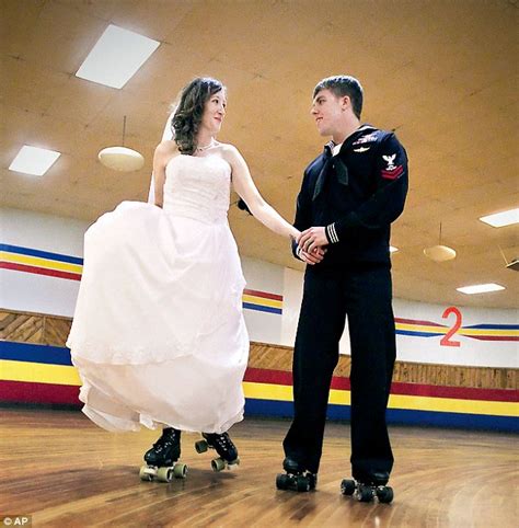 Brum Skateboarding Bride 的图像结果