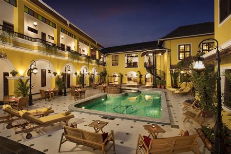 Legacies of Kerala - Discount offer package at Kumarakom Lake Resort ...