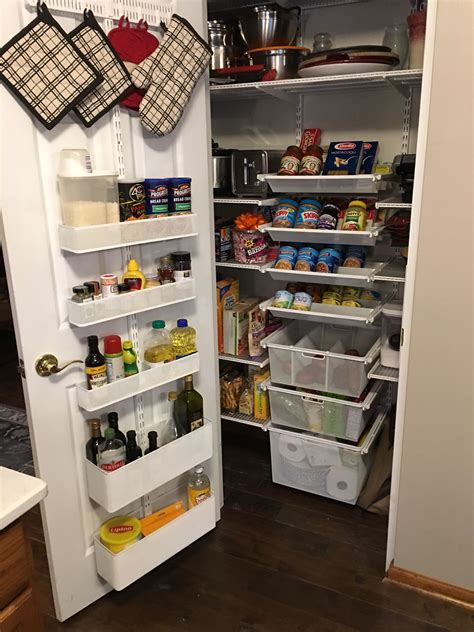 Walk-In Pantry 的图像结果