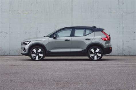 edmunds reviews electric cars