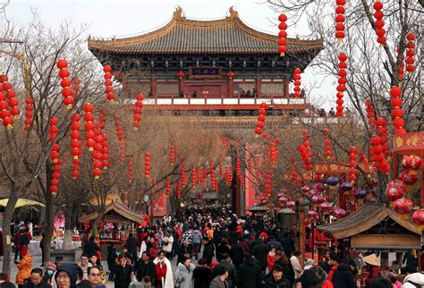 河南：春节假期旅游收入逾180亿元_开封市