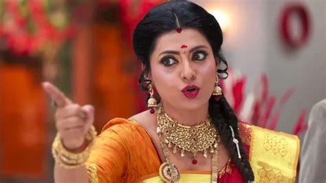 Watch Sembaruthi TV Serial 13th March 2018 Full Episode 106 Online on ZEE5