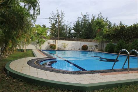 SAGARIKA BEACH HOTEL (Moragalla) - Inn Reviews, Photos, Rate Comparison ...