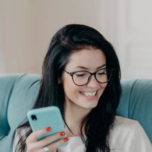 8 things to do to keep your mobile screen safe - Rediff Getahead