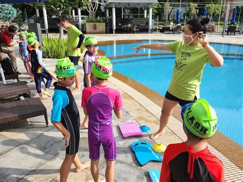 Swimming Lessons 的图像结果