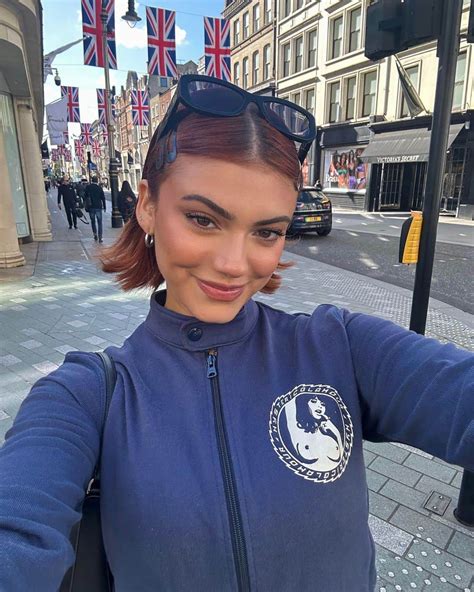 ケルシーさんのインスタグラム写真 - (ケルシーInstagram)「( )」4月27日 4時27分 - fatherkels