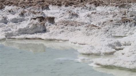 Halite Mineral | Properties, Formation, Uses and Deposits