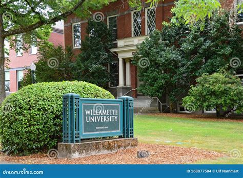 Willamette University in Salem, the Capital City of Oregon Stock Photo - Image of capital, yard ...