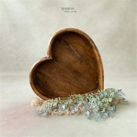 Vintage Beds – Madras Prop Store