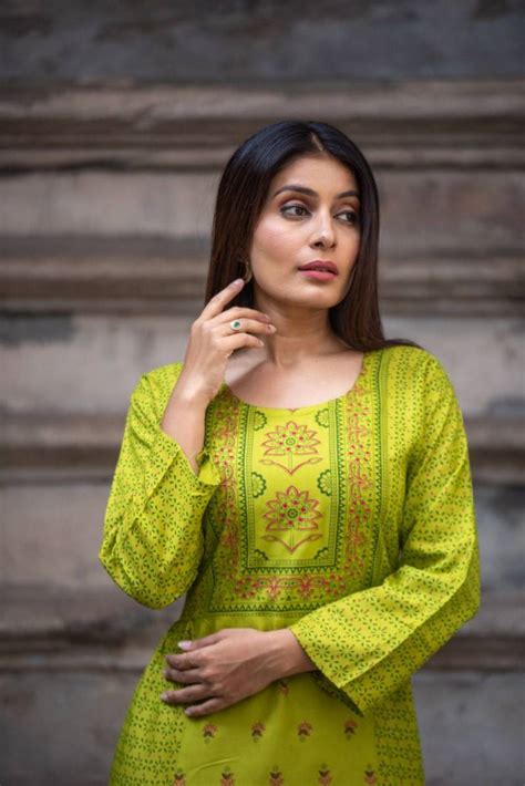 New Rupa 8137 Designer Wear Long Kurti Collection