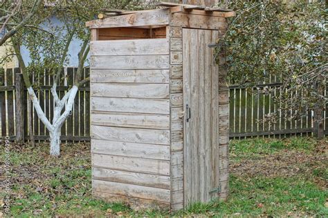 Primitive Toilet Using 的图像结果