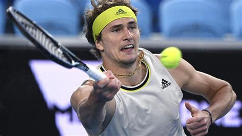 Alexander Zverev llega a cuartos sin ceder un set