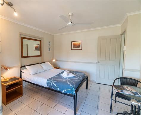 WOOLSHED ECO LODGE (Hervey Bay) - Hostel Reviews, Photos, Rate ...