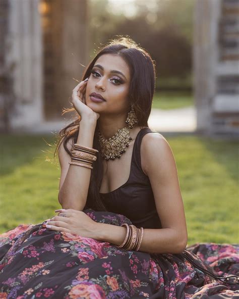 Mira Patel - Modelo - ColorMusic