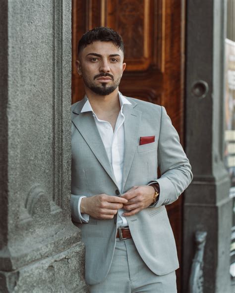 Light Grey Suit with White Shirt | Hockerty