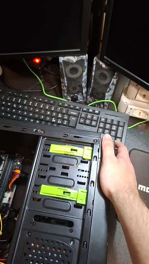 Asrock b450m-hdv bios black screen | Scrolller