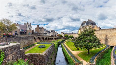 Cheap Car Hire in Vannes