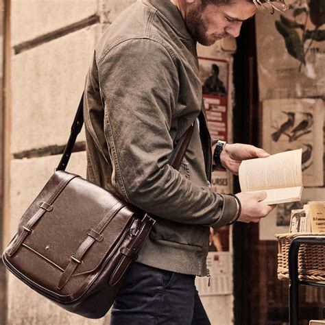 Business Man Suit Mont Blanc 的图像结果