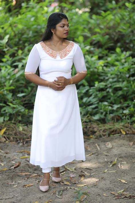 A LINE KURTI-PETER PAN COLLAR-WHITE – Mudhra Design