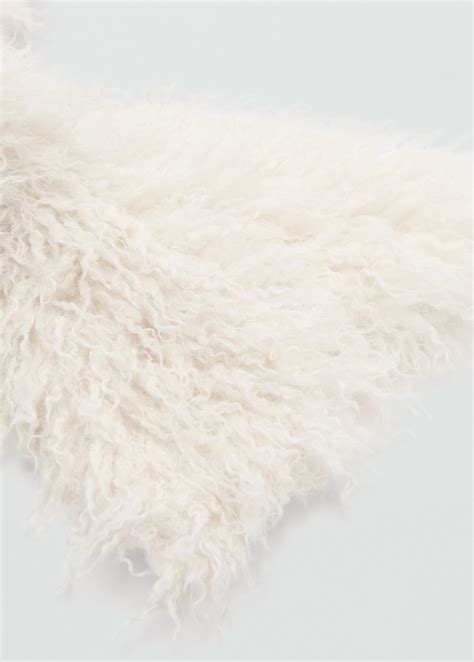 Fur effect scarf - Women | MANGO USA