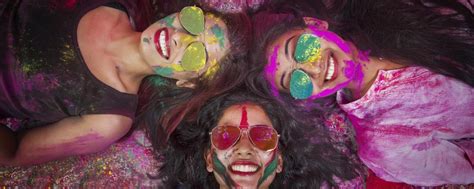 7 Places In Mumbai Where You Can Buy Safe, Herbal Colours To Celebrate ...