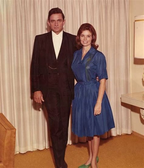 Johnny Cash and June Carter Cash looking simply perfect. | June carter ...