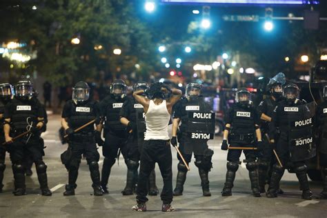 Photos: Charlotte protests following shooting death - WTOP News