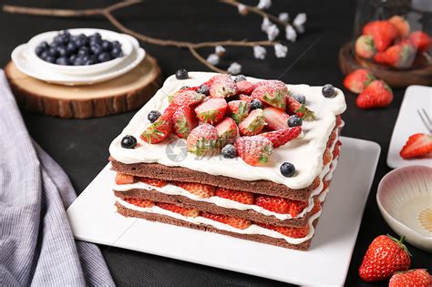 草莓水果裸蛋糕高清图片下载-正版图片500626838-摄图网