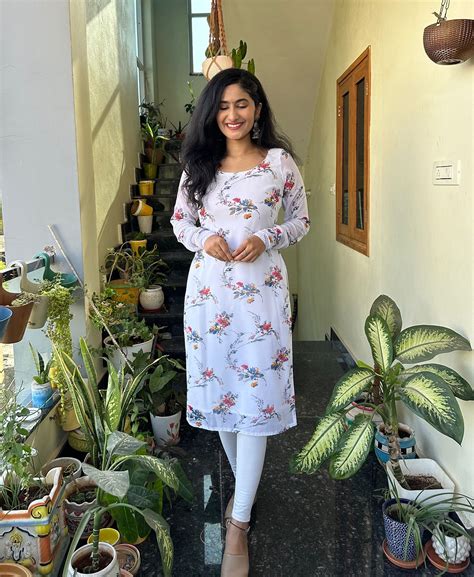 Kurtis | Lavender Label 2/10