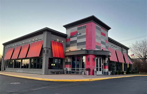 TGI Fridays confirms CT closings in Hamden and Newington