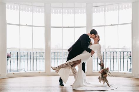 Best Wedding Bride Entrance 的图像结果