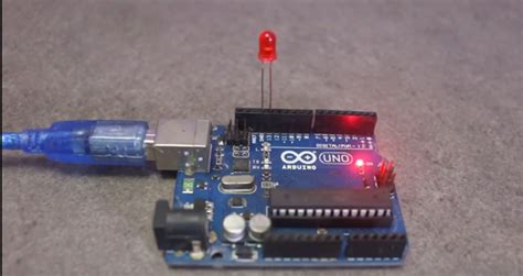 How to program Arduino – Tutorial - CircuitMagic
