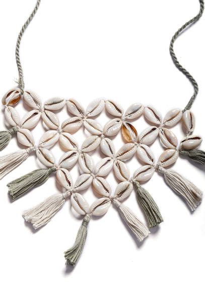Cowrie Shell Thread Necklace – TJORI