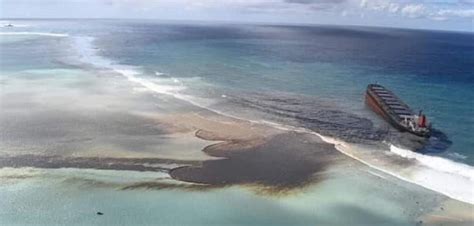 With leaking ship breaking apart, Mauritius heading for ‘catastrophe’