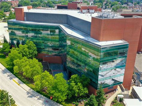 Resurrection Medical Center | Top Hospital in Chicago, IL