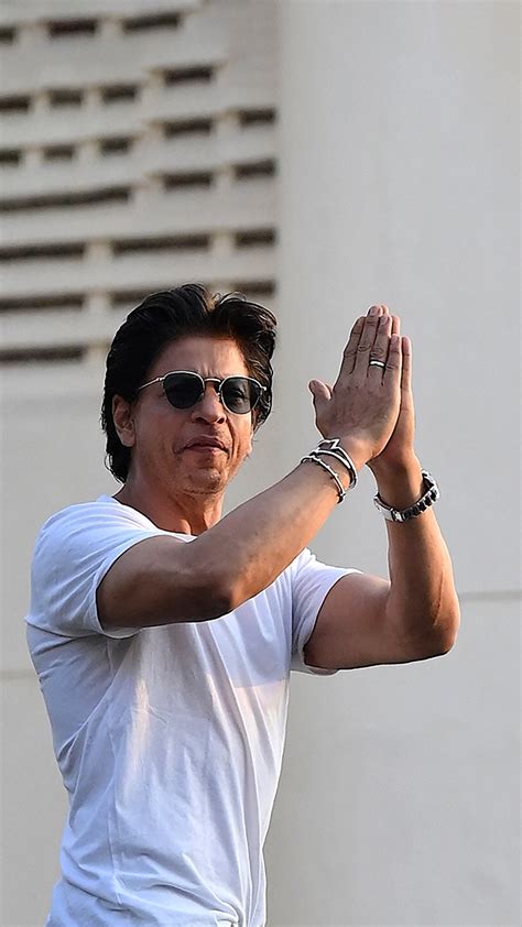 Celebrity Quiz: 'पठान' की ट्रोलिंग से फुर्सत मिल गई हो तो SRK से जुड़े ...