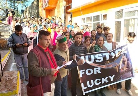 हरियाणा में सिरमौर के कामगार की हत्या मामले ने पकड़ा तूल, परिजनों ने ...