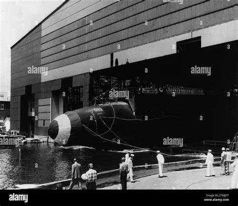 Uss thresher ssn 593 hi-res stock photography and images - Alamy