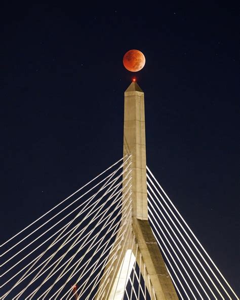 Blood moon over Zakim Bridge : r/boston