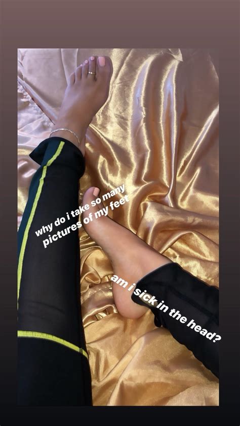 Kali Uchis's Feet