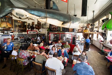 Beloved Crab Cooker on Balboa peninsula to be torn down for a rebuild ...