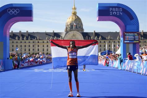 Sifan Hassan wins women's marathon at Paris Olympics after trading ...