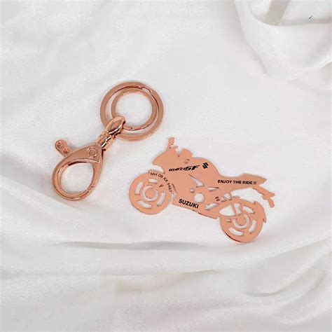 Suzuki Gixxer SF Keychain – Ampkrafts