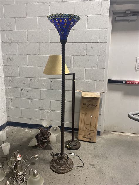 I finally have a worthy post! Gorgeous floor lamp snagged for $20 : r ...