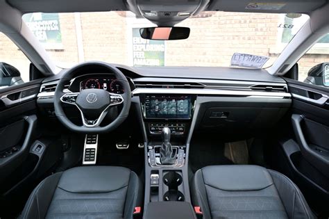 Novo Passat CC de 2ª geração chega ao mercado em 2017