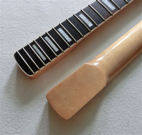 China DIY Parts 21 Fret Jazzmaster Large Headstock St Guitar Neck ...