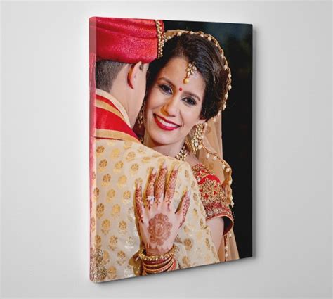 Personalized Wedding Anniversary Gifts for your Loved Once Online