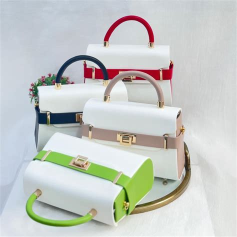 OPELLA SLING – Treaso closet