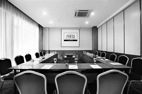 NEO DIPATIUKUR BANDUNG BY ASTON HOTEL