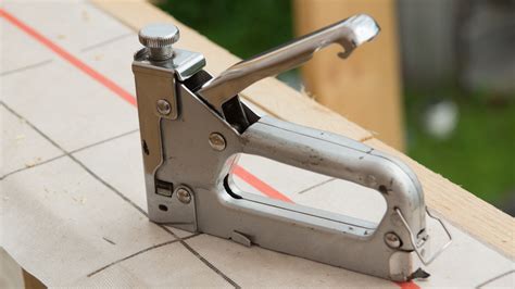 Best staple gun for upholstery online